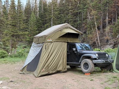23ZERO WALKABOUT 62 ROOF TOP TENT WITH ANNEX