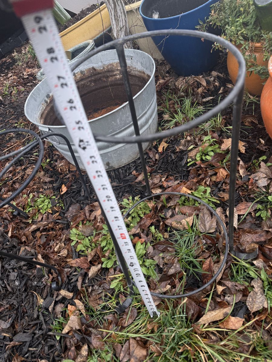 24 Inch Tall, Round Black Pot Stand