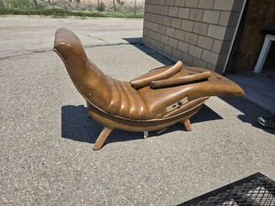 Vintage Mid-Century Modern Brown Vinyl electric Reclining Chaise Lounge Chair. previously used for tattooing.