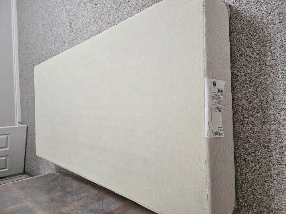 Cal King box springs / bed foundation