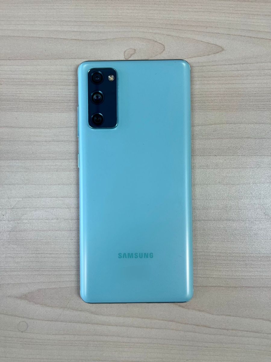 Samsung Galaxy S20FE 5G - 128GB - Unlocked