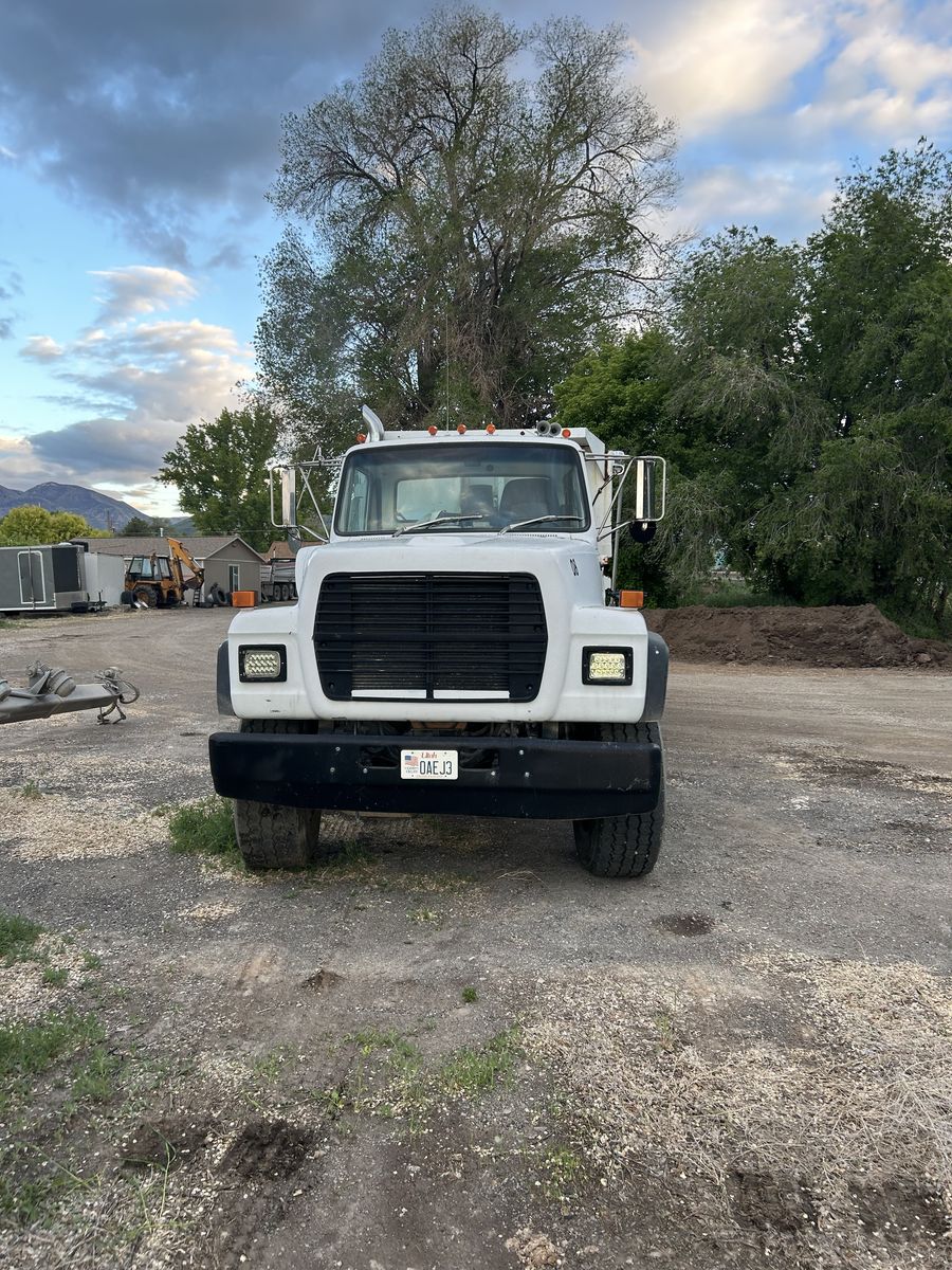 92 Ford L9000
