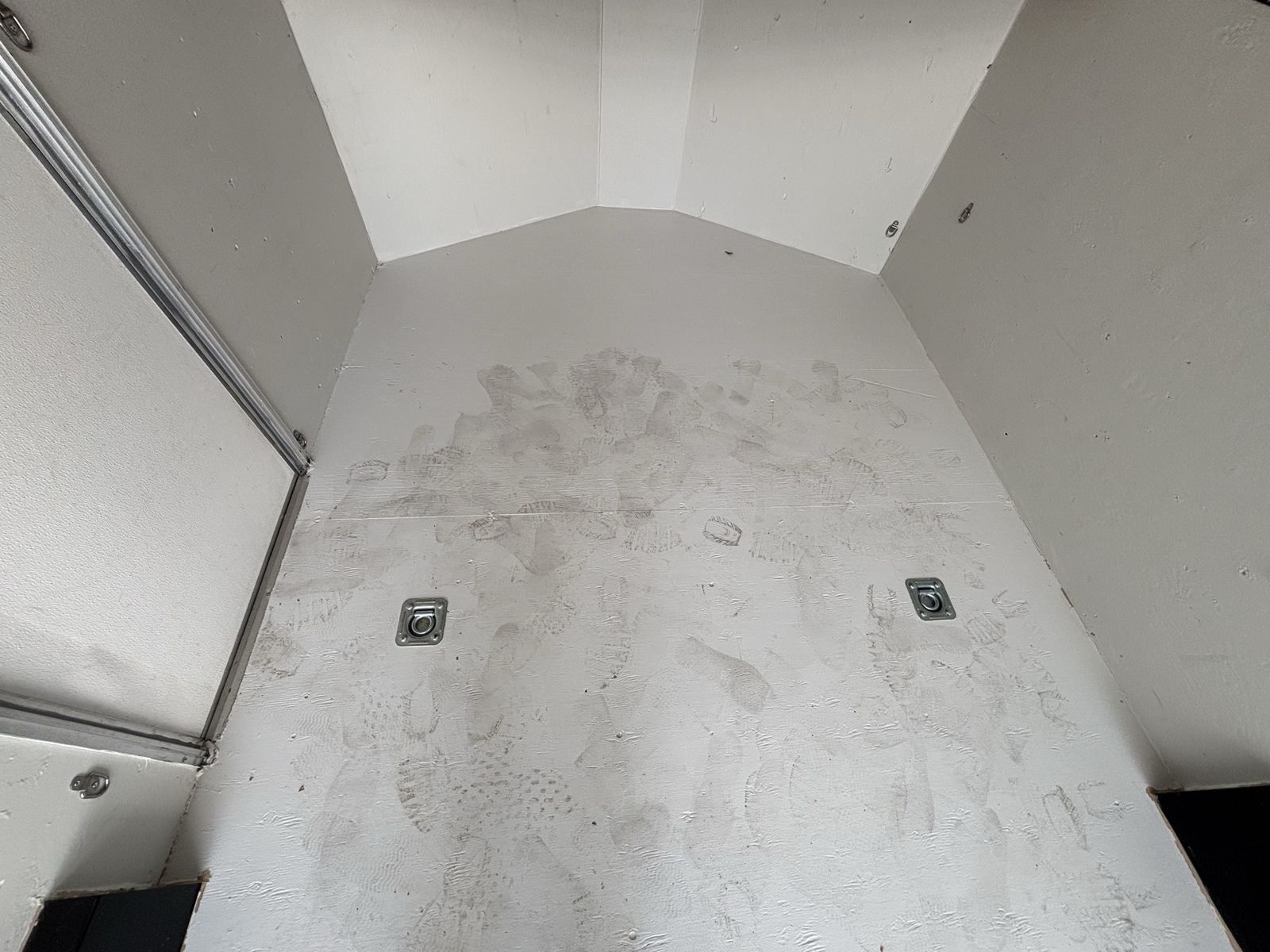 Main image 14