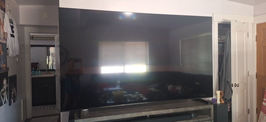 Large Black Smart TV - Excellent Condition
