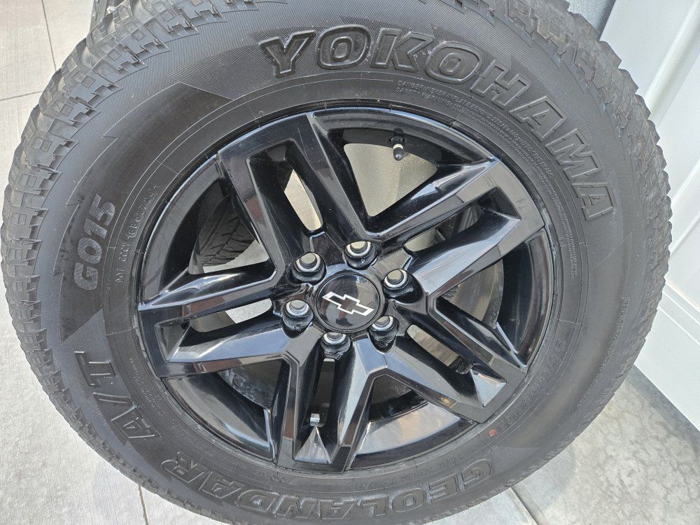 2022 chevy 1500 wheels and tires