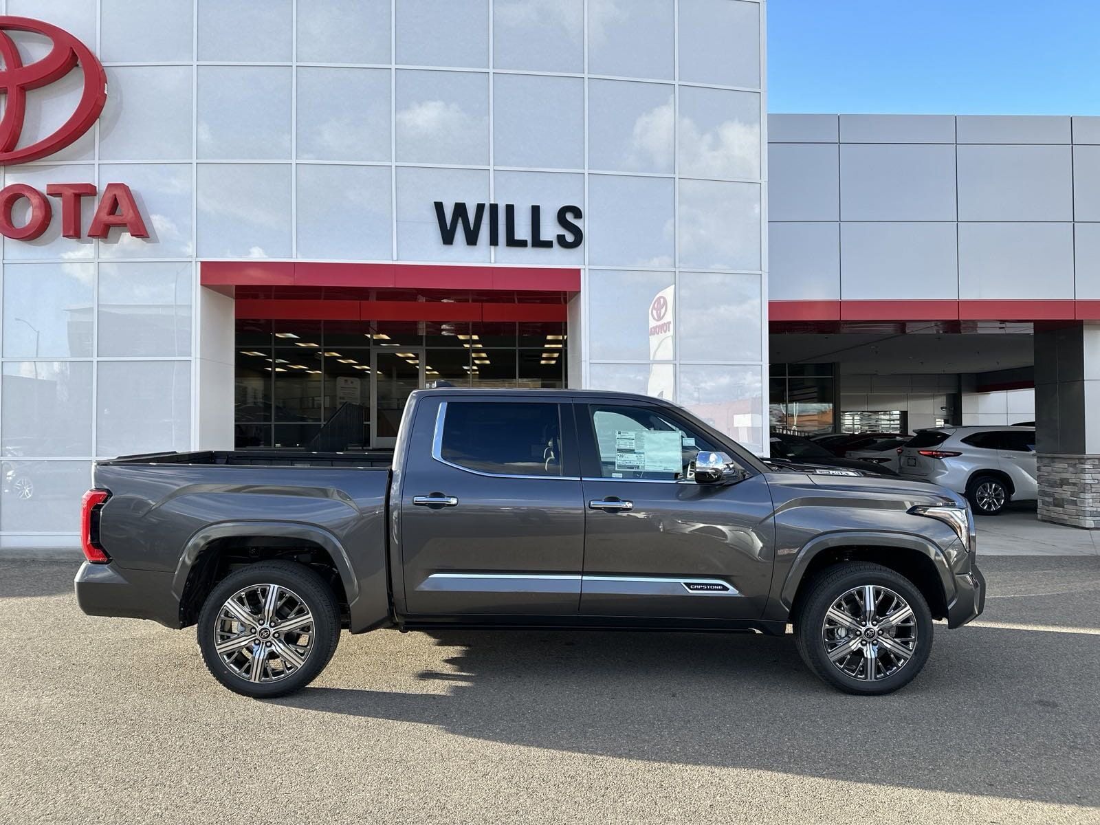 2024 Toyota Tundra Capstone HV