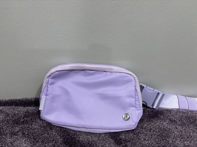 Lululemon Everywhere Belt Bag Light Lilac Purple Crossbody Fanny Pack Waist Bag