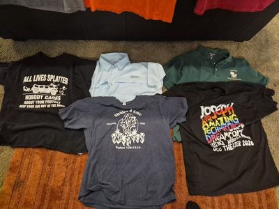 Lot of 8 Men's XL T-Shirts - Mixed Designs & Colors