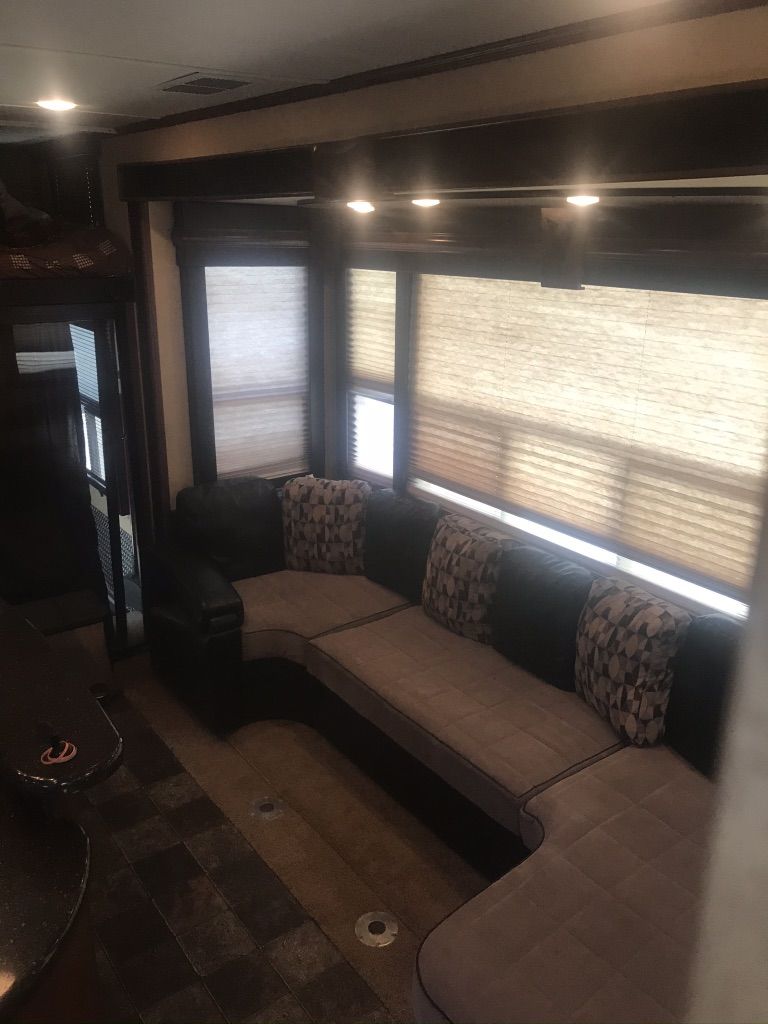 Main image 18