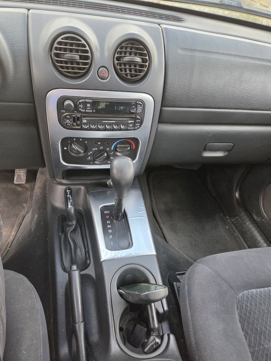 Main image 3
