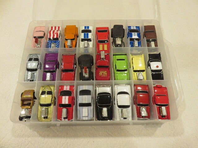GREAT LOT OF 31 MUSCLE MACHINE 1:64 SCALE TOY CARS - LATE 1990'S TO 2002 FUNLINE