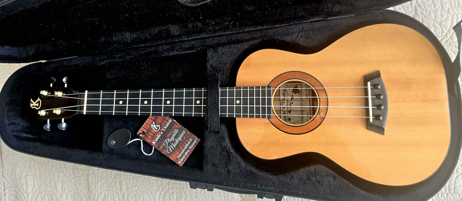 Kanile'a Tenor Deluxe Ukulele