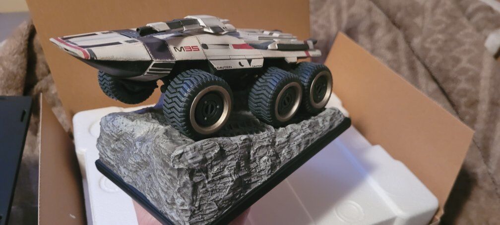 Mass Effect M35 Mako Statue