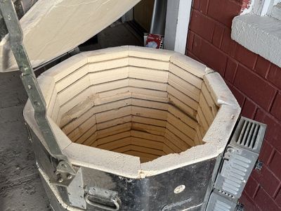 Paragon Pottery Kiln 23x23x27