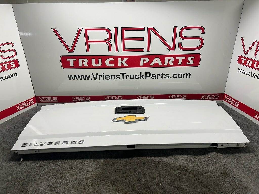 CHEVROLET SILVERADO 1500 TAILGATE 2007-2013 
SMALL DENT (PICTURED)