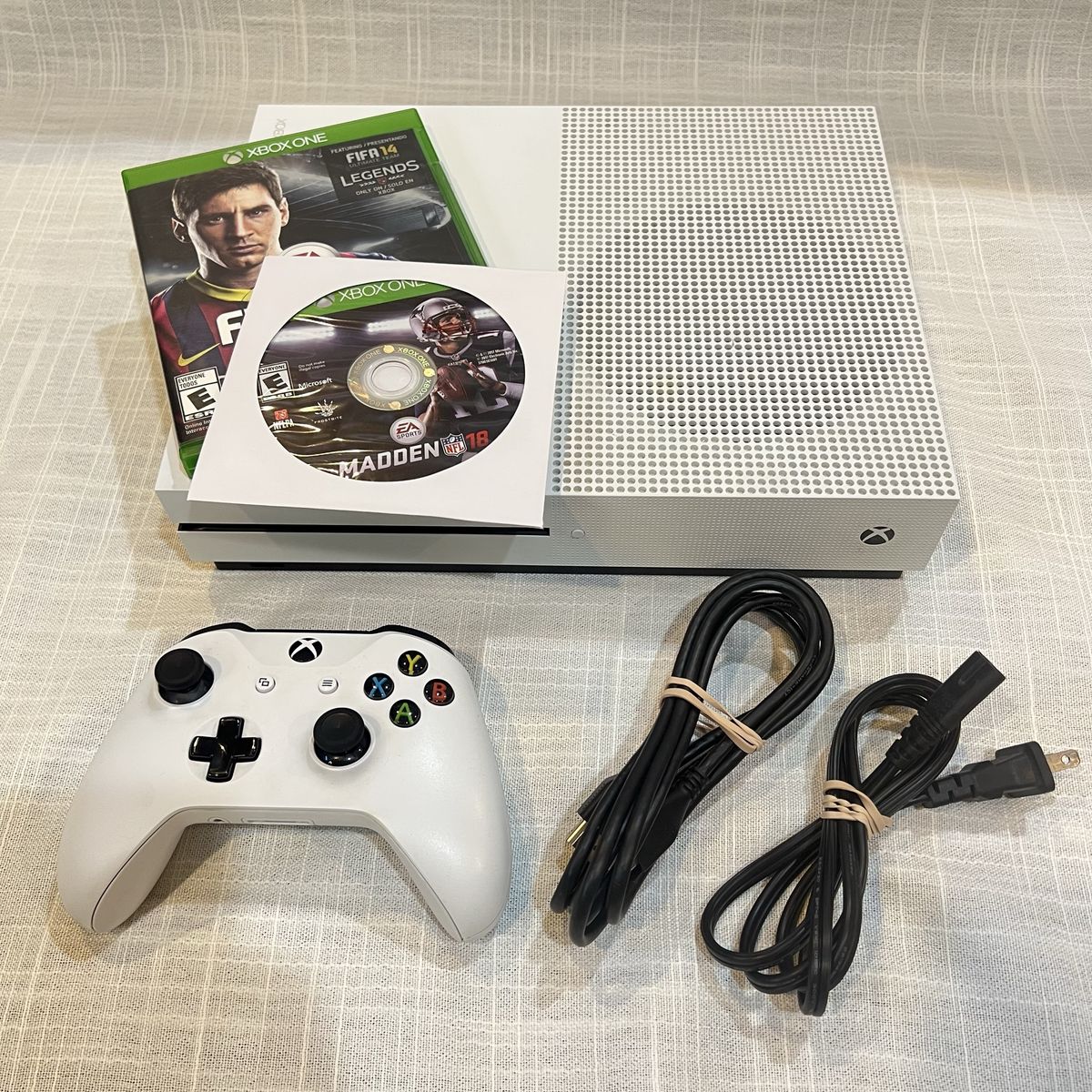 Microsoft Xbox One S White Console (Disc Drive) with Controller & 2 Games (FIFA 14, Madden NFL 18)