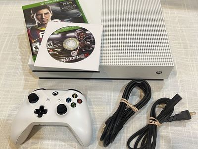 Microsoft Xbox One S White Console (Disc Drive) with Controller & 2 Games (FIFA 14, Madden NFL 18)