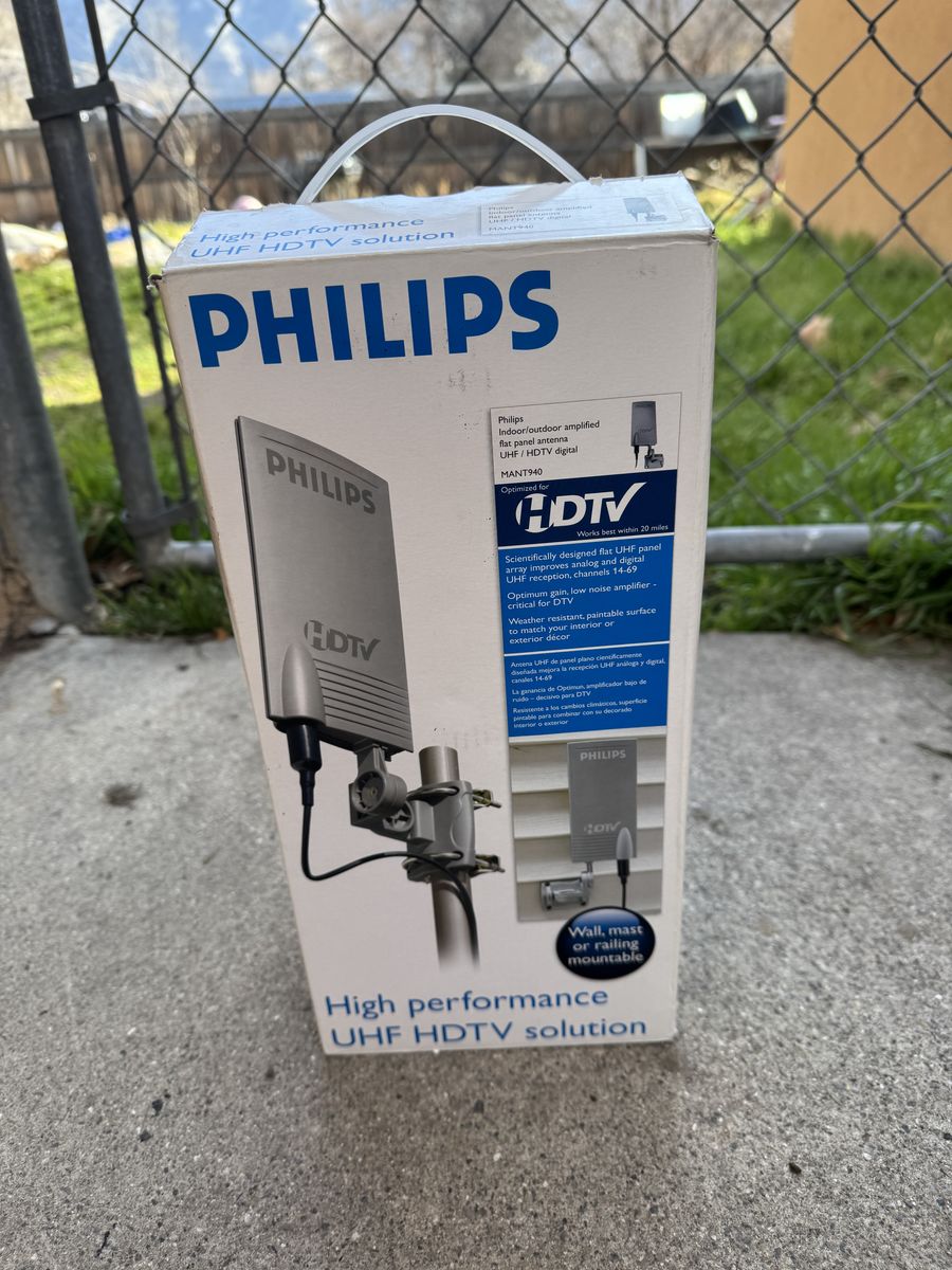 Philips Indoor/outdoor amplified flat Panel Antenn