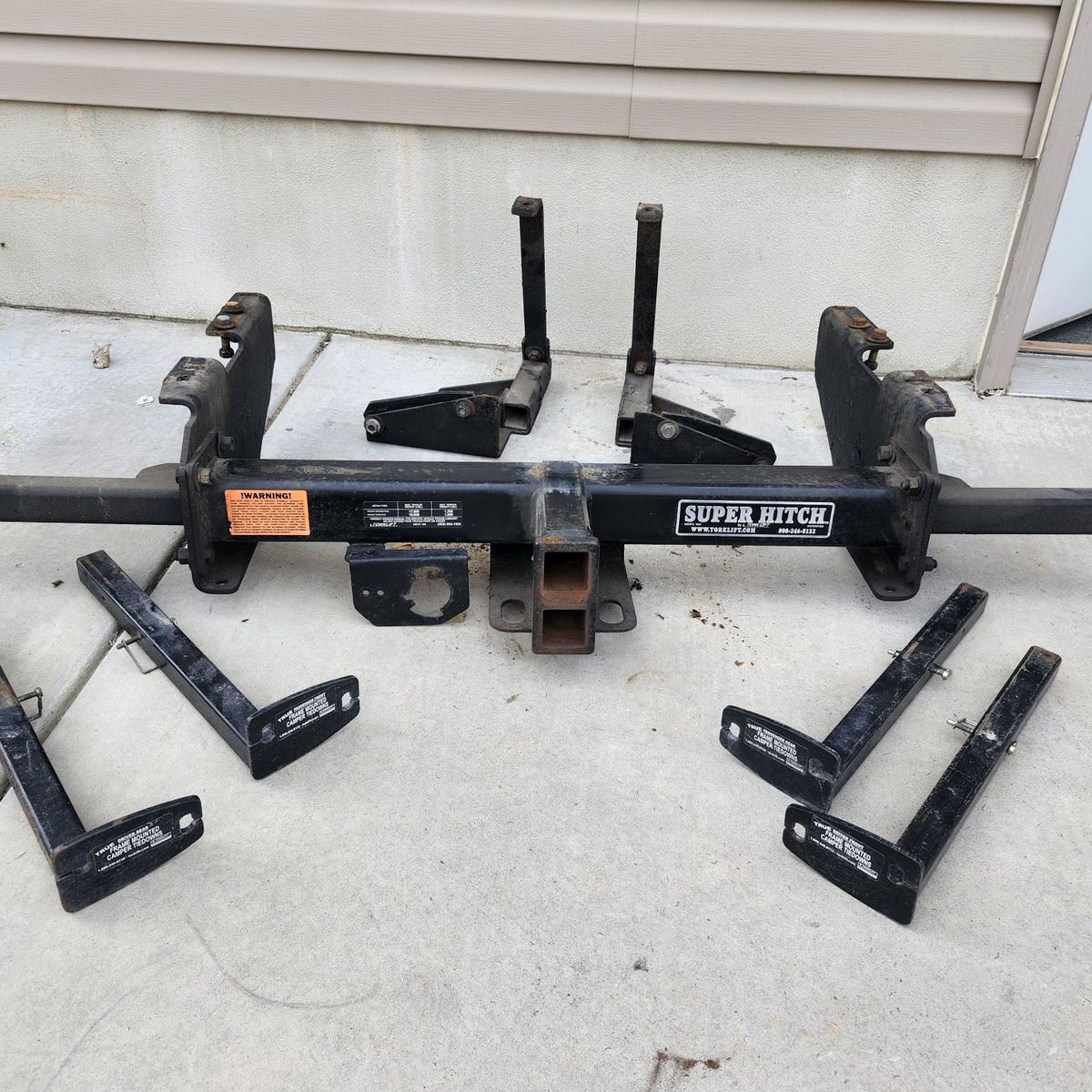 Torklift Hitch Silverado 2500HD Truck Camper