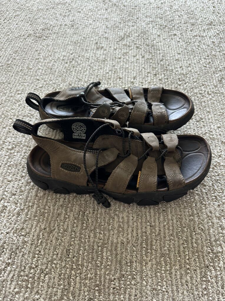 Keen Men's Sandals Size 9.5