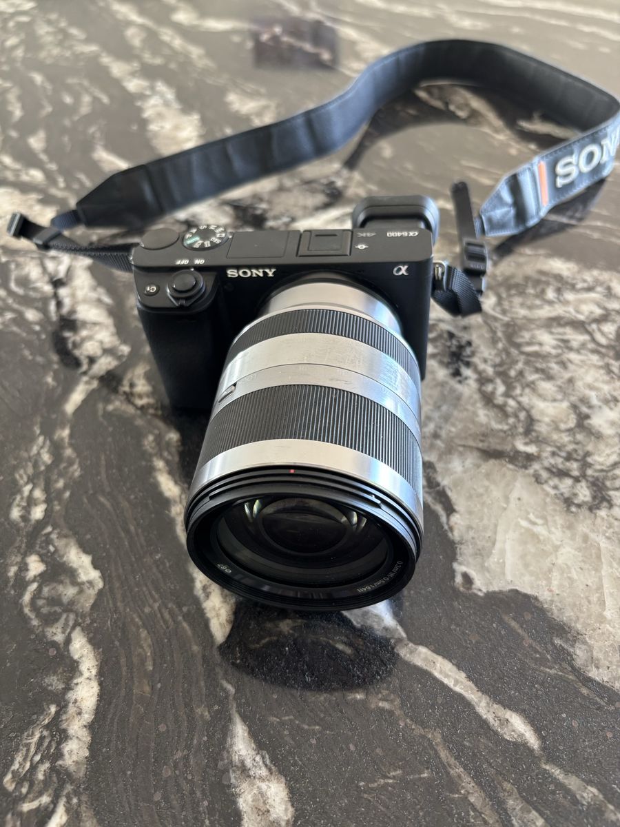 Sony Alpha a6400 camera + Sony Alpha SEL18200 E-mount 18-200mm F3.5-6.3 OSS Lens