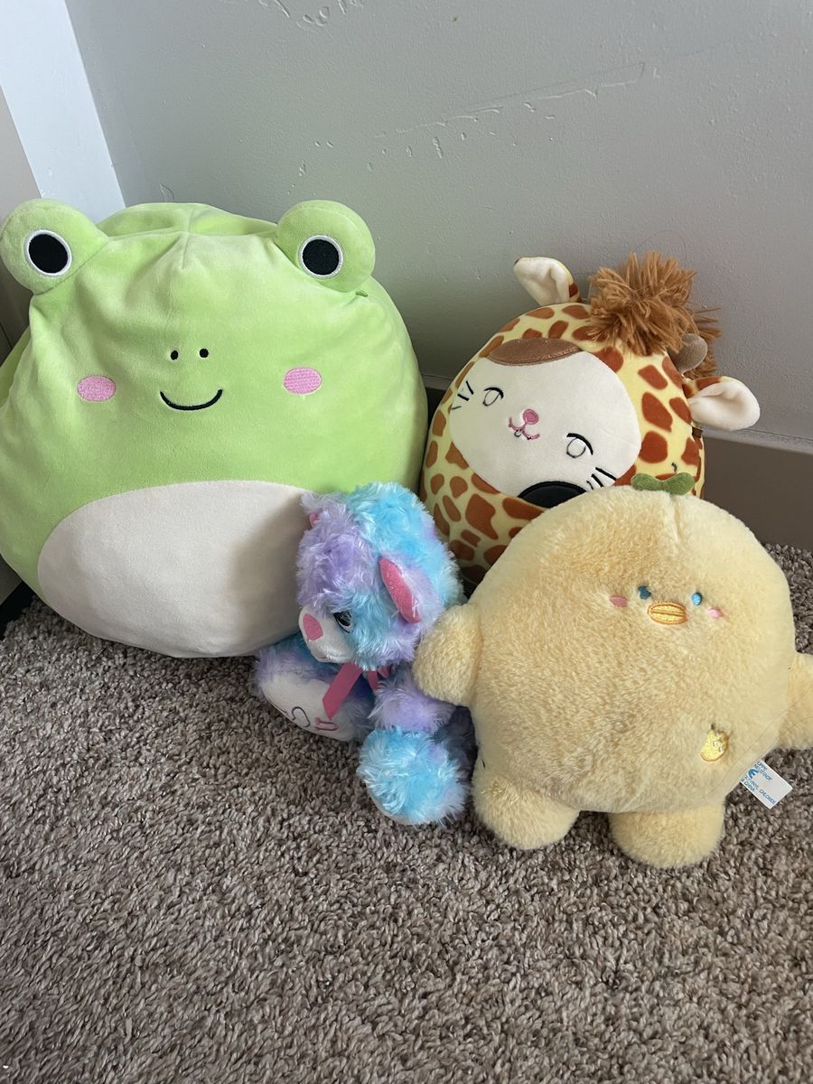 Assorted Plush Stuffed Animal Plushies Lot - Frog Giraffe Bird Bear