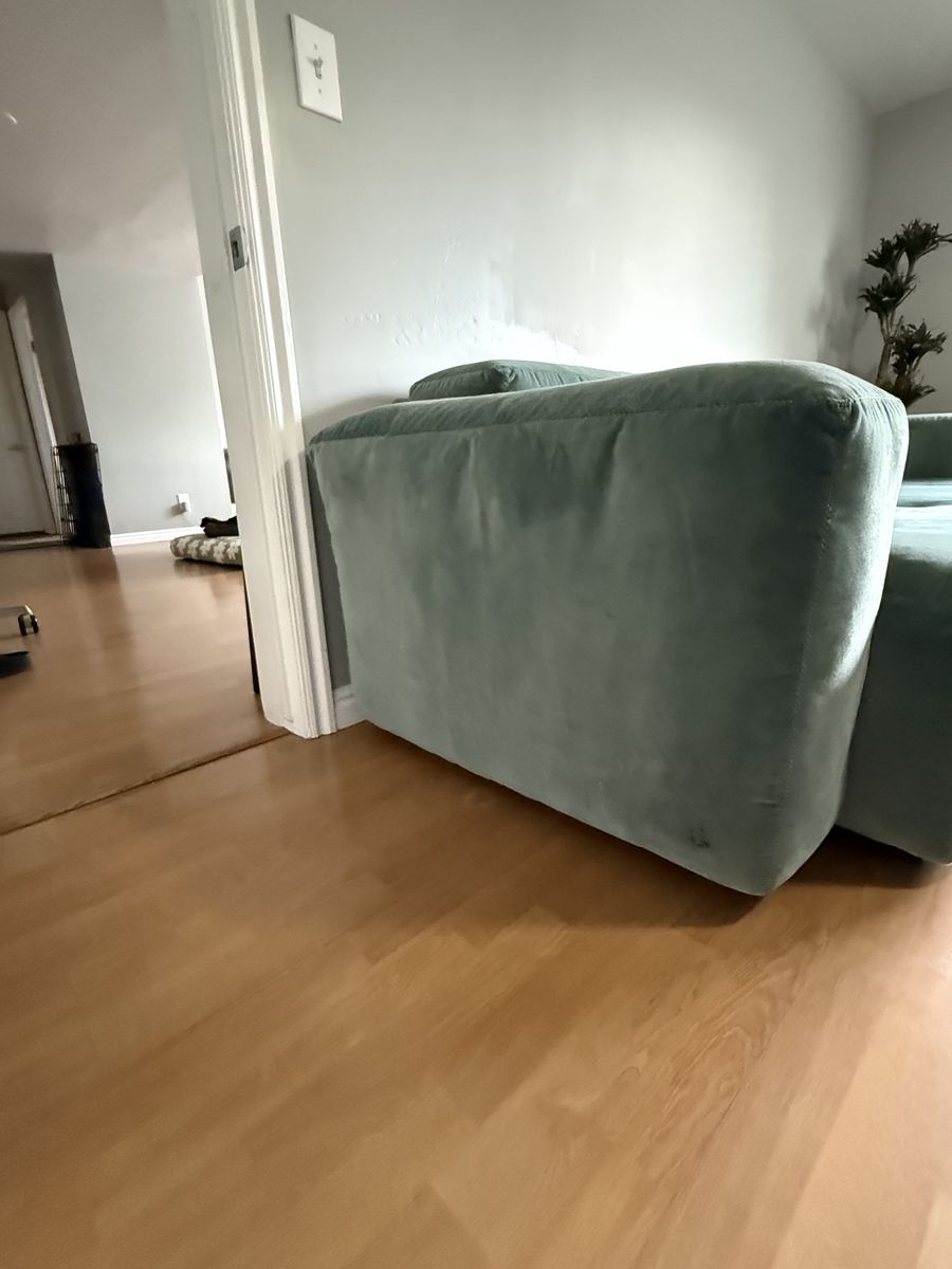 Main image 3