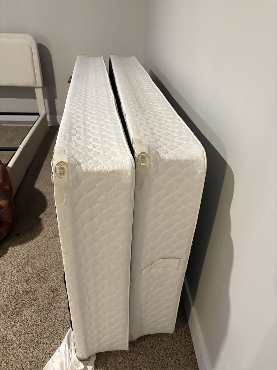 Serta King Box Spring Set - Two Twin XL Foundations for King Mattress, Excellent Condition