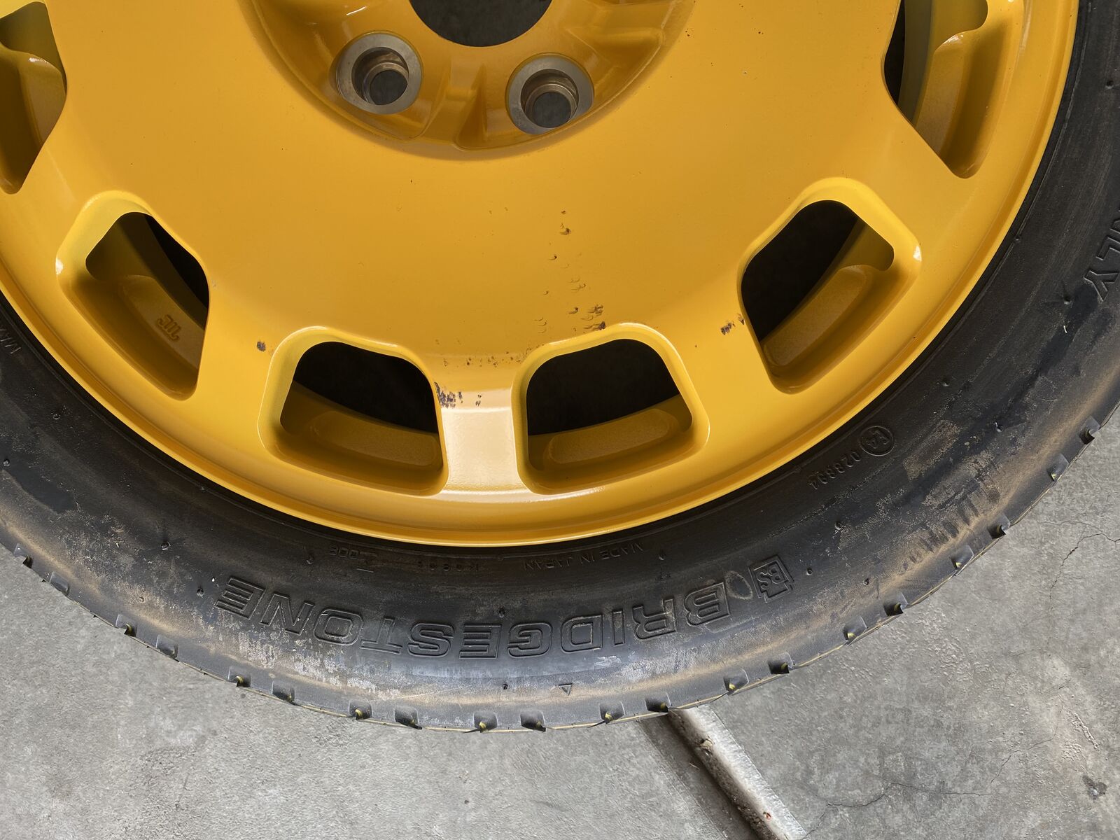 Acura & Honda spare tire kit.