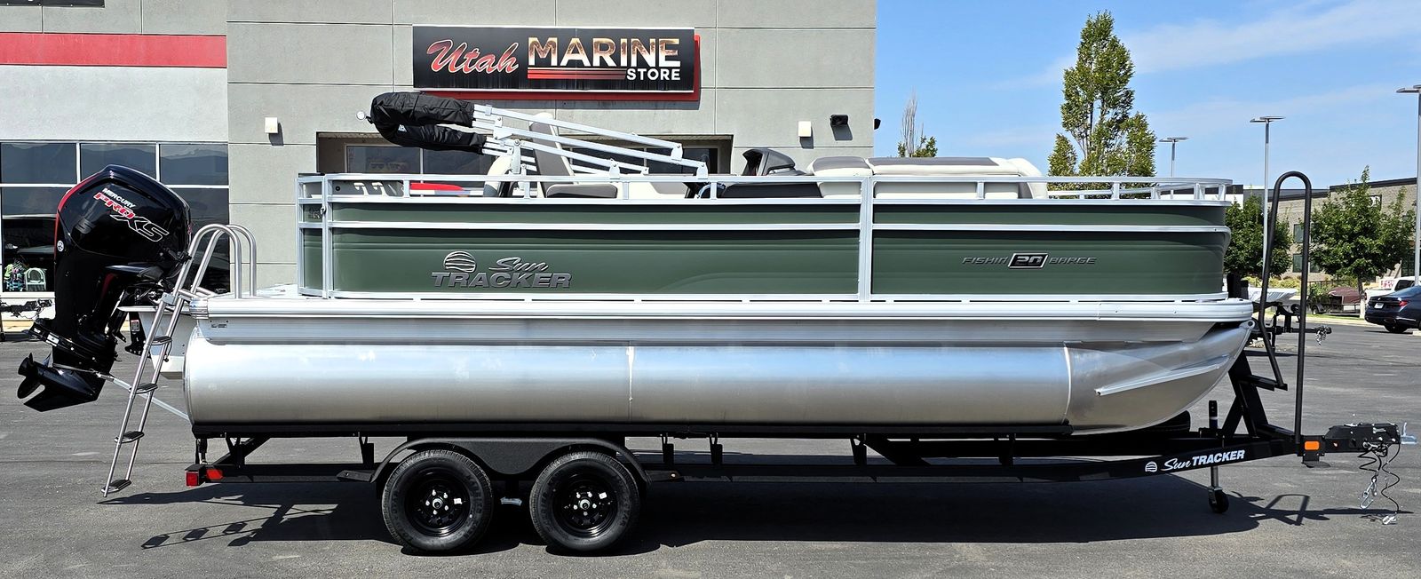 2027 Sun Tracker Fishin Barge 20 w 115 HP Pro XS Mercury Outboard !!!