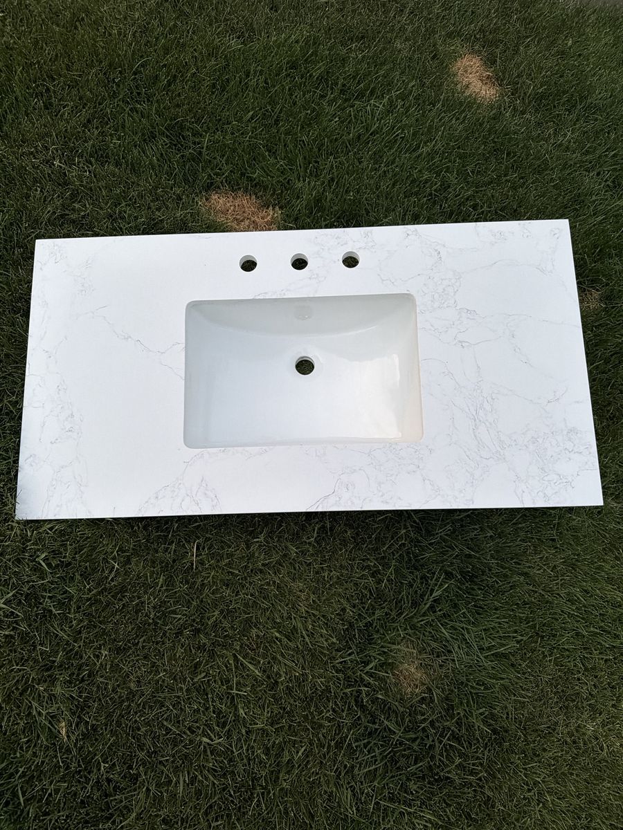 42” White Marble-Look Quartz Vanity Top with Integrated Sink, 3 Hole Faucet