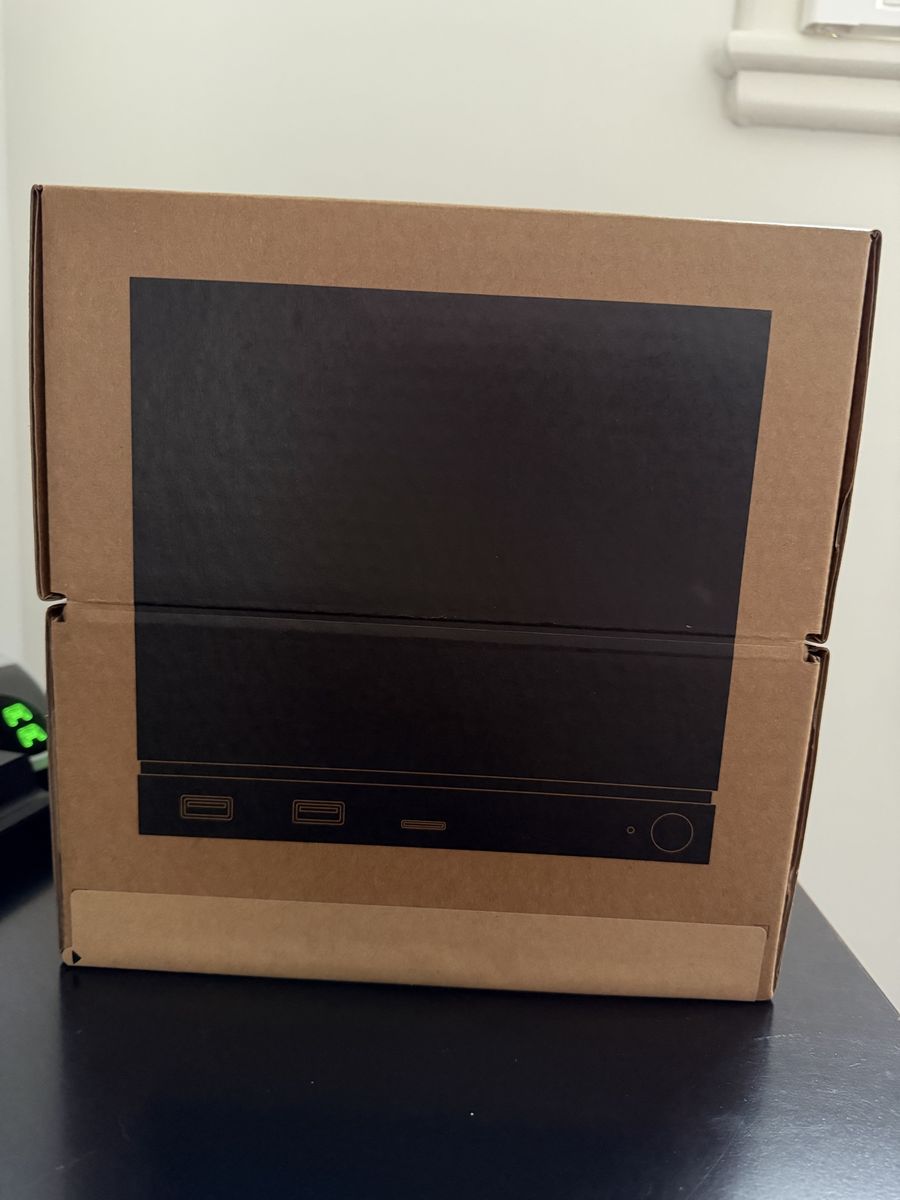 Valve Steam Machine 2TB with Controller