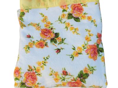 Vintage Floral Fleece Blanket