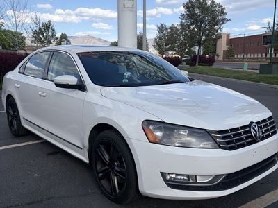 2014 VOLKSWAGEN PASSAT 3.6L V6 SEL Premium