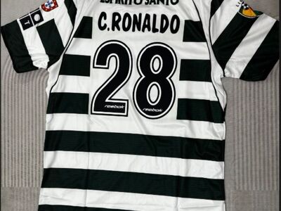 C. Ronaldo #28 | XXL | Sporting CP 2003-04 Jersey