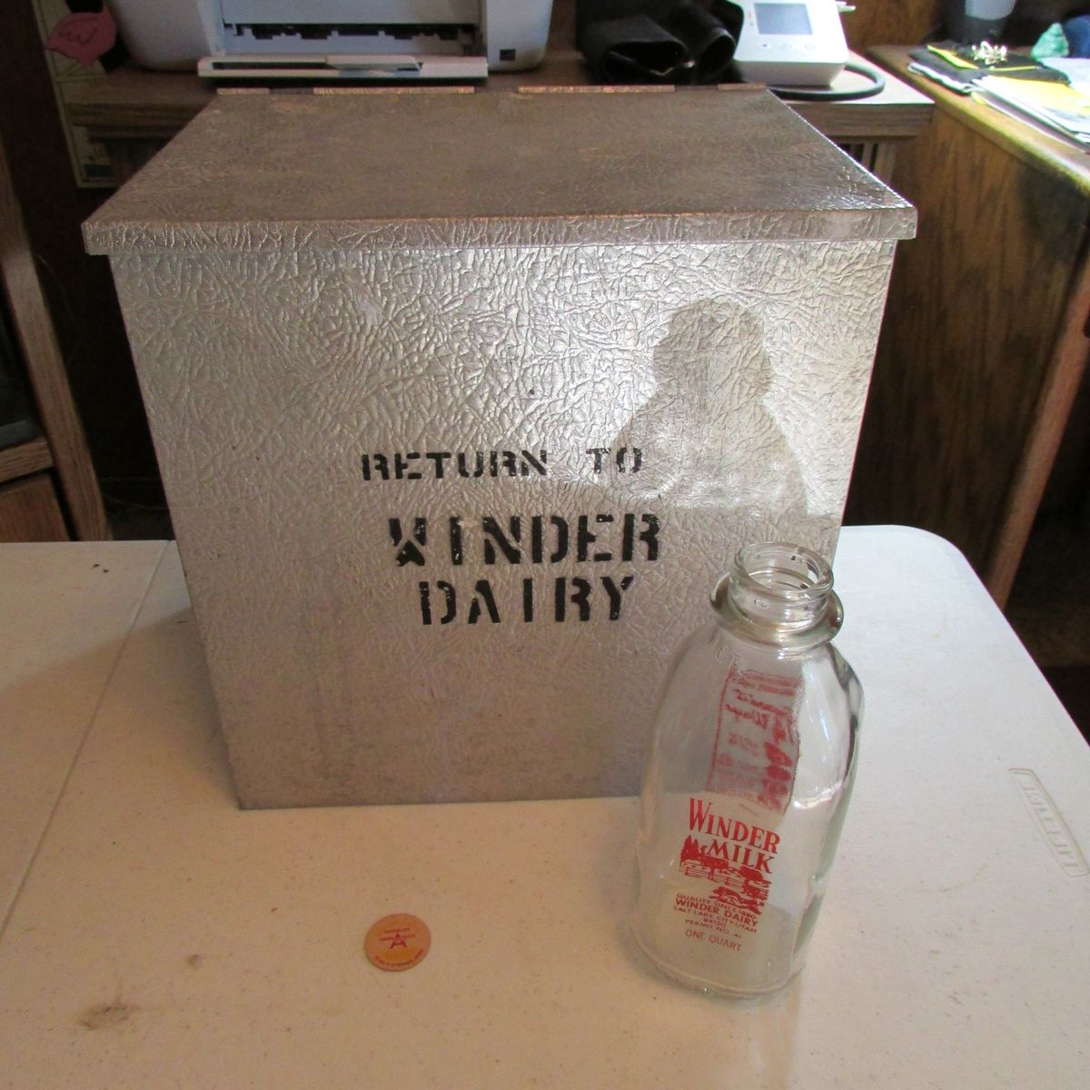 Vtg Winder Dairy Home Delivery Box, Bottle and Cap