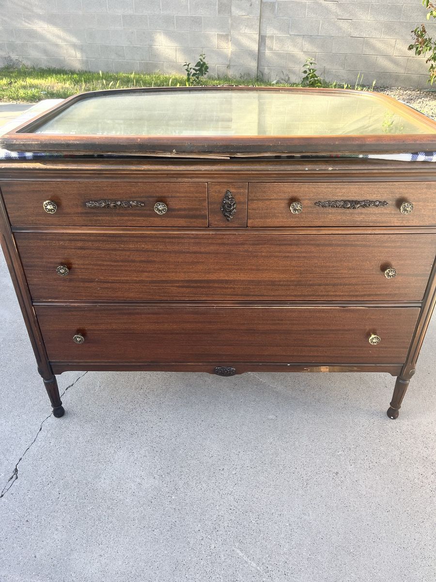 Vintage Wooden Dresser with Mirror - 3 Drawers & Ornate Hardware