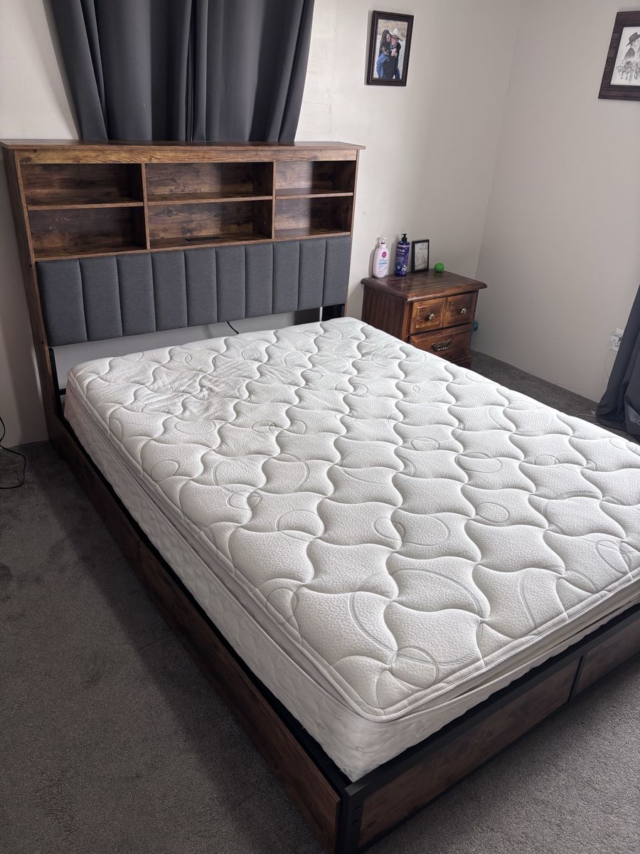 Queen Size Bedframe With Headboard