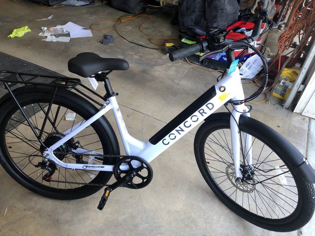 Concord Step-Thru Electric Bike - White Class 2 E-Bike with Charger & Rear Rack