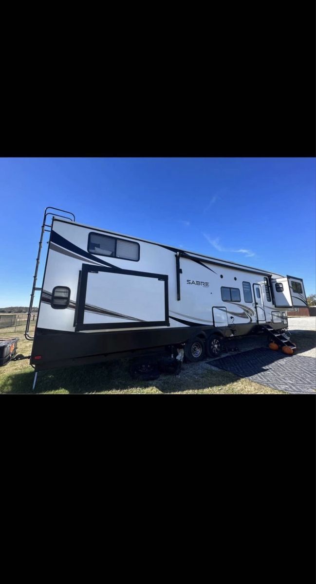 2021 Forest River Sabre 37FLL 5th Wheel RV - 4 Slides, Solar Panel, New Tires