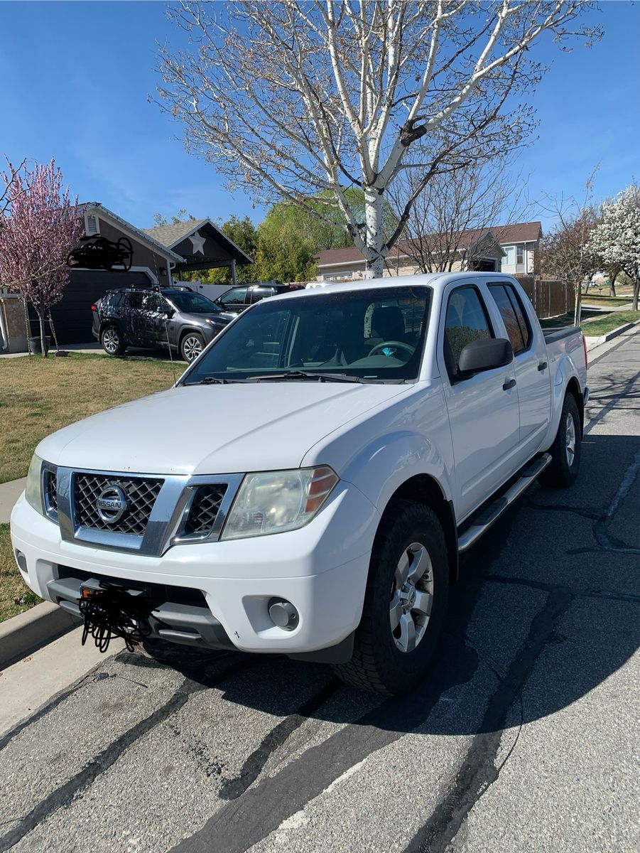 2012 NISSAN FRONTIER SV