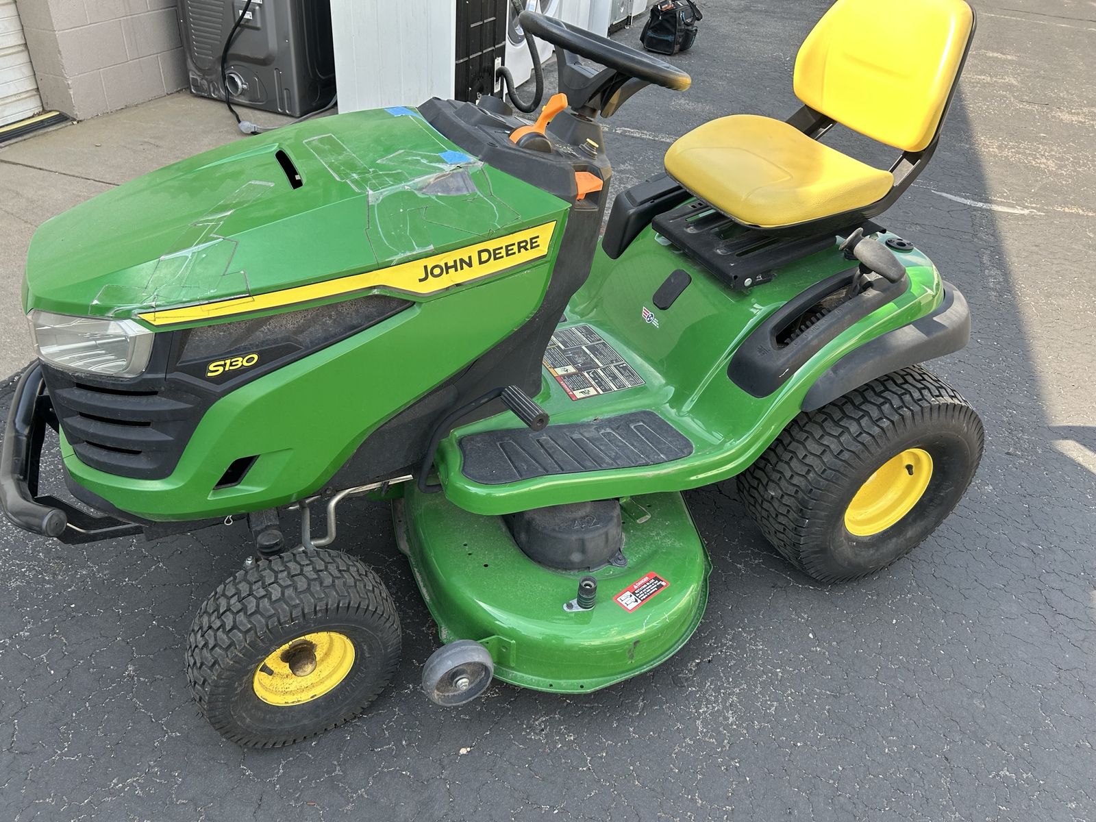 John Deere riding mower 