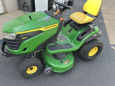 John Deere riding mower