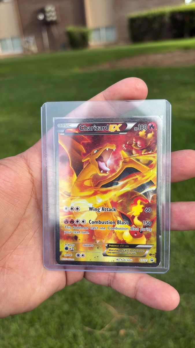 Pokemon Charizard EX Basic 180 HP Wing Attack & Combustion Blast XY121 Full Art Holo Card