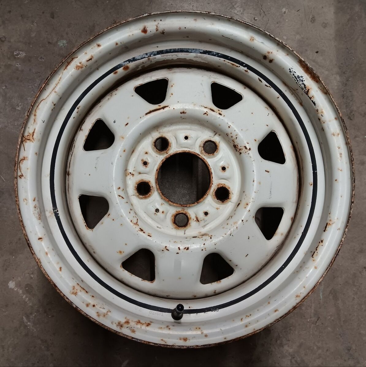 1988-2001 Jeep Cherokee XJ 15x7 Steel Wheel OEM