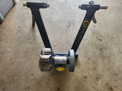CycleOps Indoor Bicycle Trainer - Used, Black/Grey