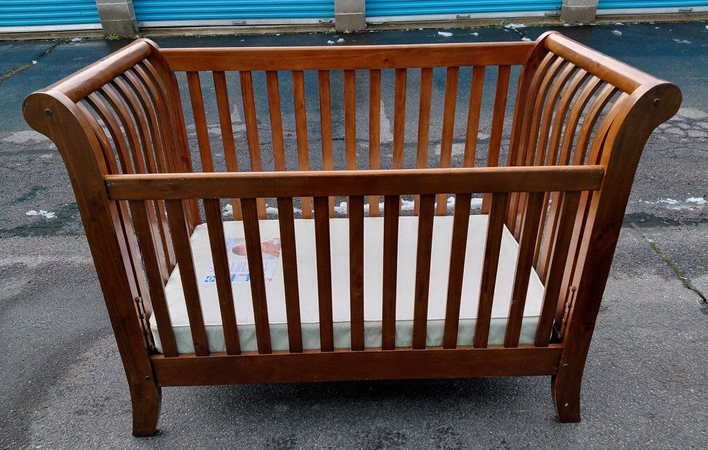 Crib Solid Wood in Payson Utah