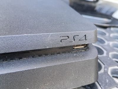 Sony PlayStation 4 Slim (CUH-2215B) with LEGO Batman 3 PS3 Game - NO CONTROLER, HAS power and hdmi cords