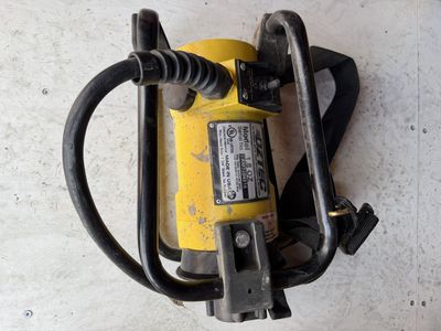 2 OZTEC Concrete Vibrators w/ HRBS Rebar Shaker Heads – Contractor Package