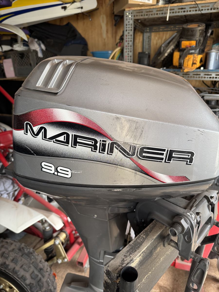 Mariner 9.9 With Hand Controller